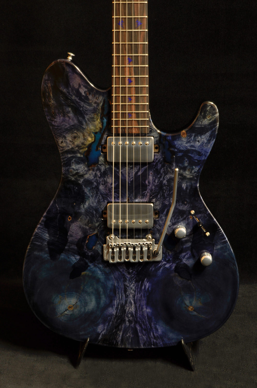 Guitar Gallery : Season's Collection 2018 / Luthier's Collection ...